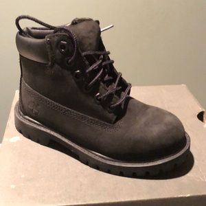Gently used toddler timberland boots.